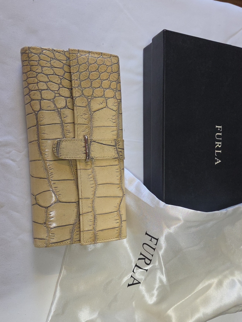 Furla Croc-Embossed Leather Wallet in Light Beige